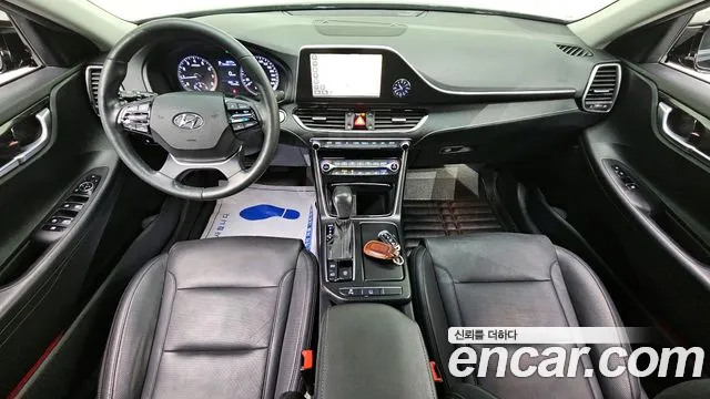 2018 Hyundai Grandeur IG 2.4 Premium Sold VIN KMHF141CBJA124729 – engine bay 2018 Hyundai Grandeur IG 2.4 Premium Sold VIN KMHF141CBJA124729 – engine bay