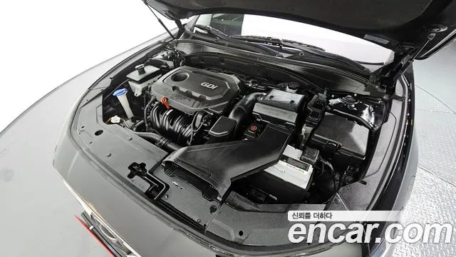2018 Hyundai Grandeur IG 2.4 Premium Sold VIN KMHF141CBJA124729 – trunk area 2018 Hyundai Grandeur IG 2.4 Premium Sold VIN KMHF141CBJA124729 – trunk area