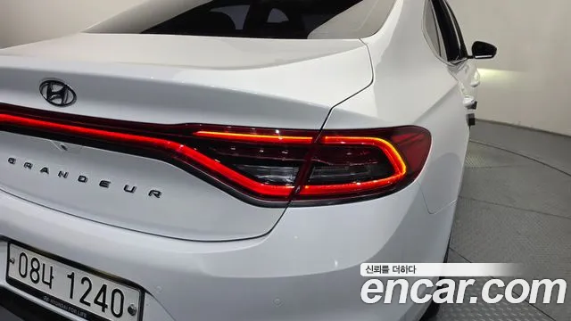 2018 Hyundai Grandeur IG 2.4 Premium Sold VIN KMHF141CBJA141843 – engine bay
