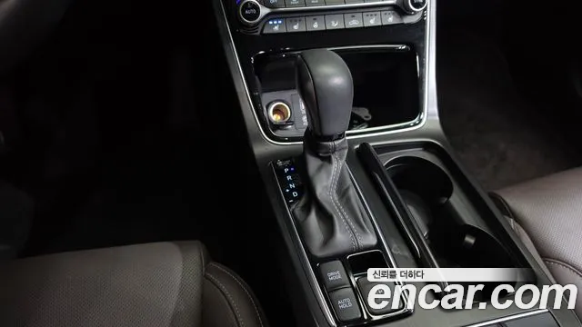 2018 Hyundai Grandeur IG 2.4 Premium Sold VIN KMHF141CBJA141843 – undercarriage