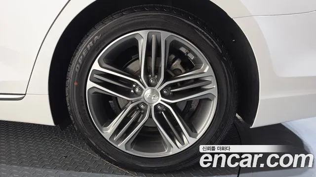 2018 Hyundai Grandeur IG 2.4 Premium Sold VIN KMHF141CBJA141843 – photo 11