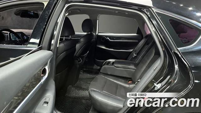 2018 Hyundai Grandeur IG 2.4 Premium Sold VIN KMHF141CBJA145359 – dashboard