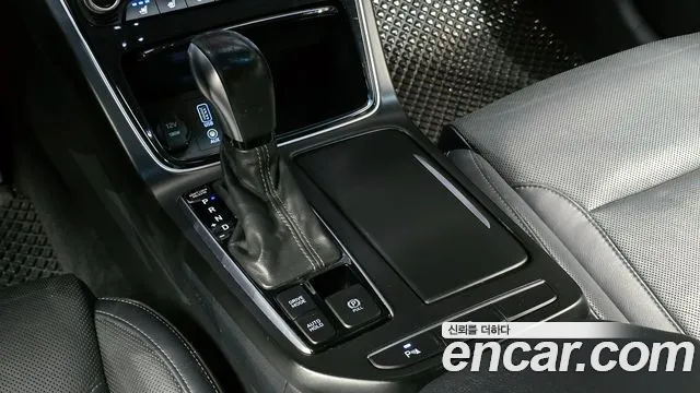 2018 Hyundai Grandeur IG 2.4 Premium Sold VIN KMHF141CBJA145359 – exterior detail