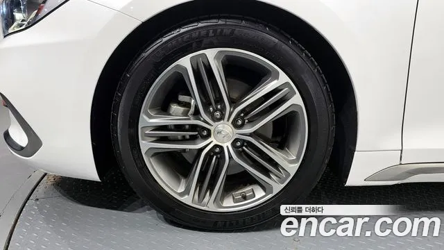 2018 Hyundai Grandeur IG 2.4 Premium Sold VIN KMHF141CBJA156724 – rear exterior 2018 Hyundai Grandeur IG 2.4 Premium Sold VIN KMHF141CBJA156724 – rear exterior
