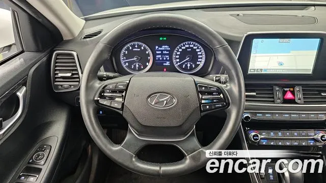 2018 Hyundai Grandeur IG 2.4 Premium Sold VIN KMHF141CBJA156724 – photo 15 2018 Hyundai Grandeur IG 2.4 Premium Sold VIN KMHF141CBJA156724 – photo 15