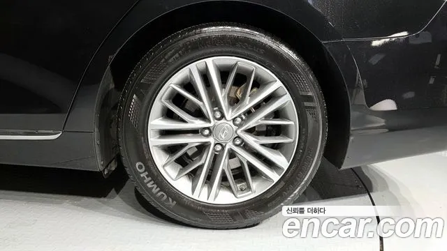 2018 Hyundai Grandeur Ig 2.4 Premium Sold VIN KMHF141CBJA159767 – front exterior