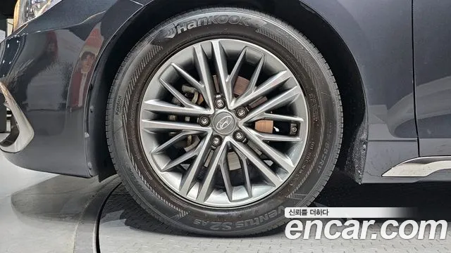 2018 Hyundai Grandeur IG 2.4 Modern Sold VIN KMHF141CBJA167478 – engine bay