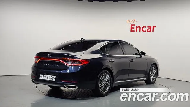 2019 Hyundai Grandeur IG 2.4 Premium Sold VIN KMHF141CBKA184264 – interior seats