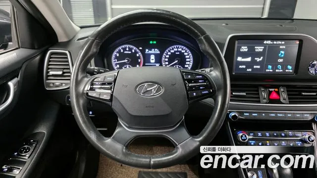 2019 Hyundai Grandeur IG 2.4 Premium Sold VIN KMHF141CBKA188259 – photo 22 2019 Hyundai Grandeur IG 2.4 Premium Sold VIN KMHF141CBKA188259 – photo 22