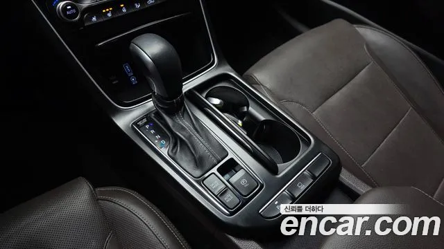 2019 Hyundai Grandeur IG 2.4 Premium Sold VIN KMHF141CBKA191616 – rear exterior