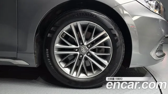 2019 Hyundai Grandeur IG 2.4 Premium Sold VIN KMHF141CBKA191616 – photo 13
