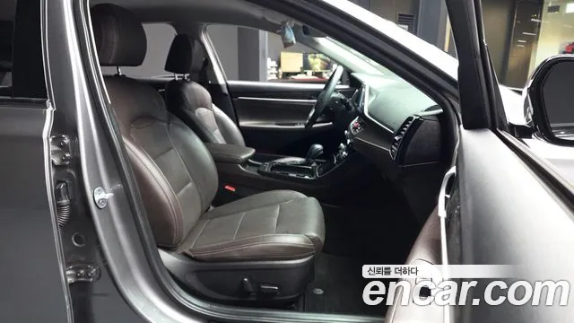 2019 Hyundai Grandeur IG 2.4 Premium Sold VIN KMHF141CBKA191616 – photo 21