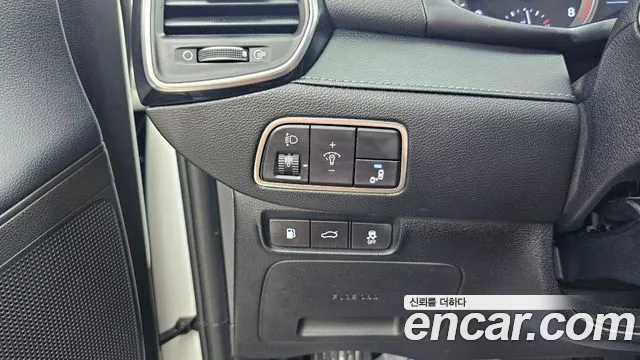 2019 Hyundai Grandeur IG 2.4 Premium Sold VIN KMHF141CBKA204737 – dashboard