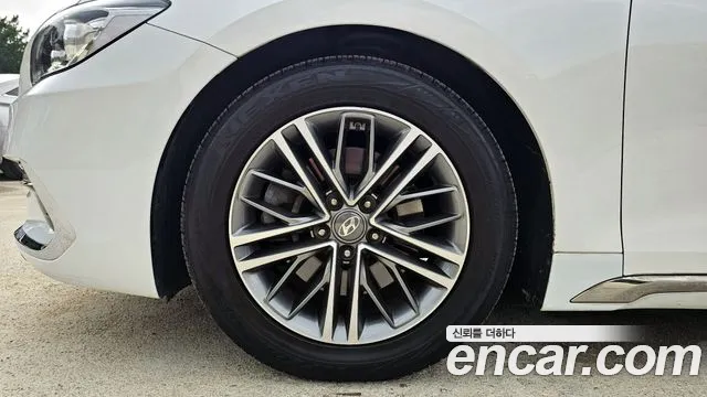 2019 Hyundai Grandeur IG 2.4 Premium Sold VIN KMHF141CBKA204737 – photo 11