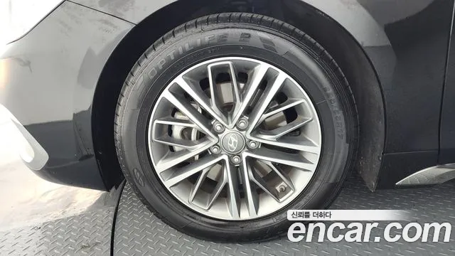 2019 Hyundai Grandeur IG 2.4 Premium Sold VIN KMHF141CBKA208179 – photo 14