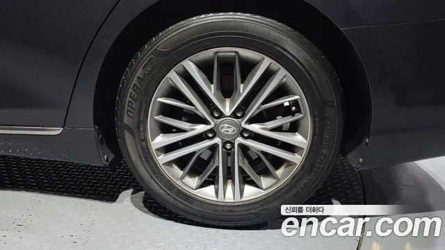 2019 Hyundai Grandeur IG 2.4 Premium Sold VIN KMHF141CBKA218848 – photo 27 2019 Hyundai Grandeur IG 2.4 Premium Sold VIN KMHF141CBKA218848 – photo 27