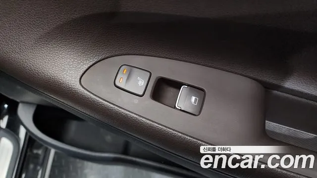 2019 Hyundai Grandeur IG 2.4 Premium Sold VIN KMHF141CBKA219425 – side profile