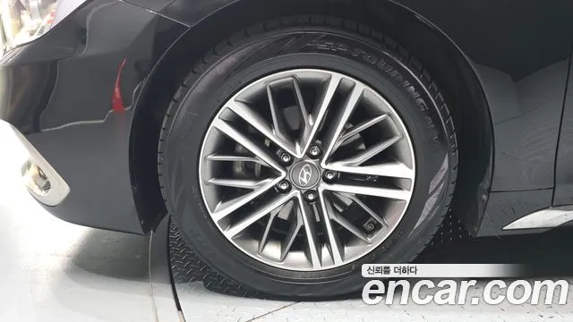 2019 Hyundai Grandeur IG 2.4 Modern Sold VIN KMHF141CBKA243089 – trunk area 2019 Hyundai Grandeur IG 2.4 Modern Sold VIN KMHF141CBKA243089 – trunk area
