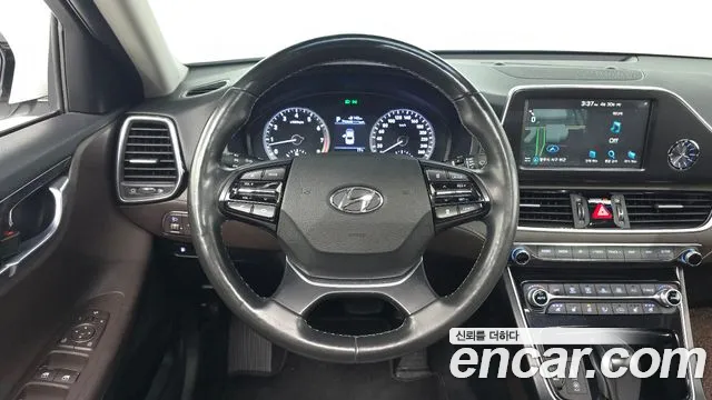 2019 Hyundai Grandeur IG 2.4 Premium Sold VIN KMHF141CBKA249361 – side profile