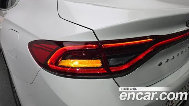 2019 Hyundai Grandeur IG 2.4 Premium Sold VIN KMHF141CBKA249361 – photo 21