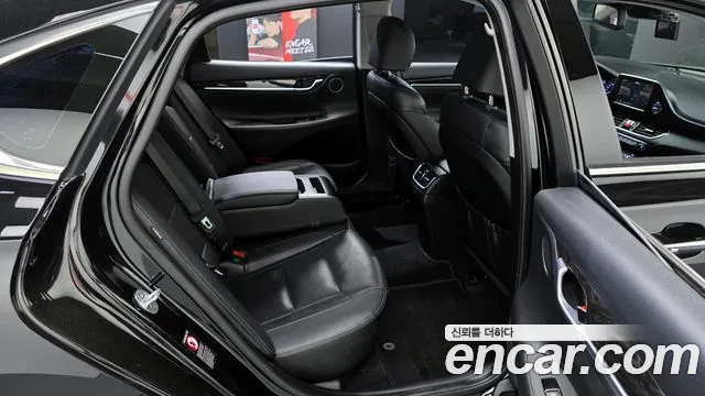 2019 Hyundai Grandeur IG 2.4 Premium Sold VIN KMHF141CBKA254549 – undercarriage 2019 Hyundai Grandeur IG 2.4 Premium Sold VIN KMHF141CBKA254549 – undercarriage