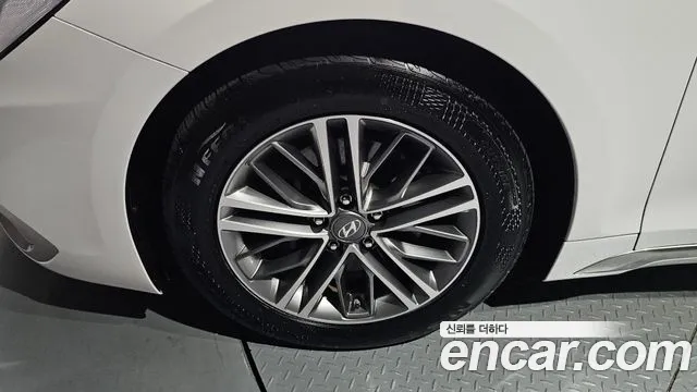 2019 Hyundai Grandeur IG 2.4 Premium Sold VIN KMHF141CBKA273808 – odometer reading