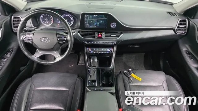2019 Hyundai Grandeur Ig 2.4 Premium Sold VIN KMHF141CBKA274308 – front exterior
