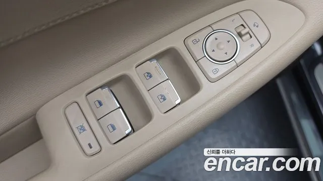 2019 Hyundai Grandeur IG 2.4 Premium Sold VIN KMHF141CBKA280218 – exterior detail 2019 Hyundai Grandeur IG 2.4 Premium Sold VIN KMHF141CBKA280218 – exterior detail
