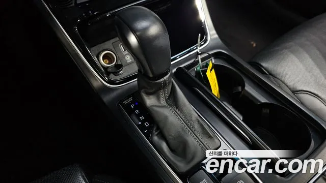 2019 Hyundai Grandeur IG 2.4 Premium Sold VIN KMHF141CBKA285584 – dashboard