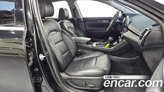 2019 Hyundai Grandeur IG 2.4 Premium Sold VIN KMHF141CBKA285584 – trunk area