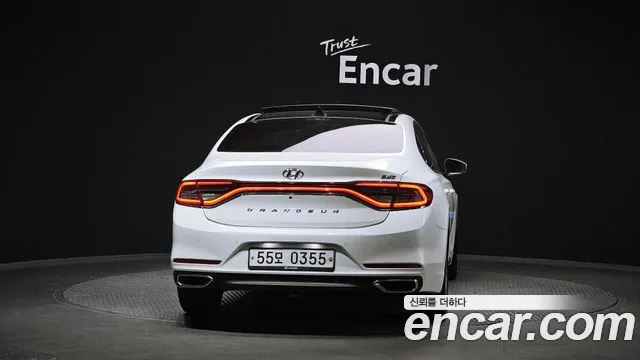 2017 Hyundai Grandeur IG 2.2 Diesel Premium Sold VIN KMHF141RBHA012962 – undercarriage 2017 Hyundai Grandeur IG 2.2 Diesel Premium Sold VIN KMHF141RBHA012962 – undercarriage