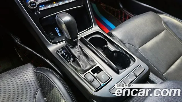 2017 Hyundai Grandeur IG 2.2 Diesel Premium Sold VIN KMHF141RBHA042997 – side profile 2017 Hyundai Grandeur IG 2.2 Diesel Premium Sold VIN KMHF141RBHA042997 – side profile