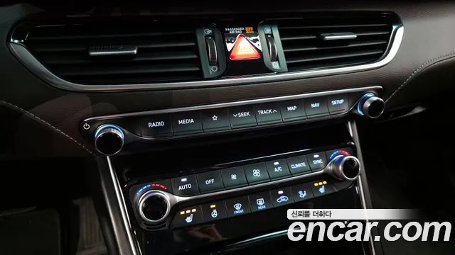 2018 Hyundai Grandeur IG 2.2 Diesel Modern Sold VIN KMHF141RBJA104917 – interior seats