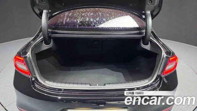 2018 Hyundai Grandeur IG 2.2 Diesel Modern Sold VIN KMHF141RBJA132751 – exterior detail