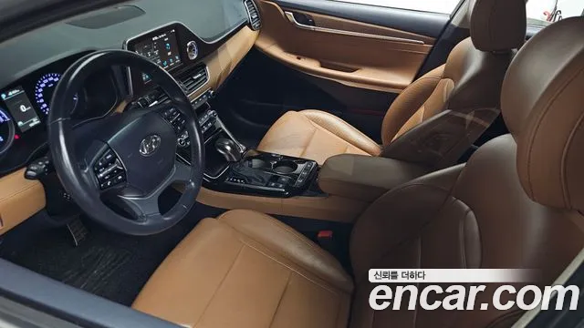 2018 Hyundai Grandeur IG Hybrid Exclusive Sold VIN KMHF2413BJA002959 – interior seats 2018 Hyundai Grandeur IG Hybrid Exclusive Sold VIN KMHF2413BJA002959 – interior seats