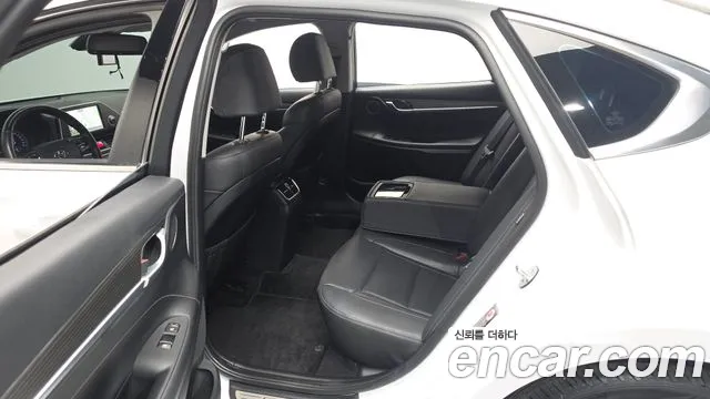 2018 Hyundai Grandeur IG Hybrid Exclusive Sold VIN KMHF2413BJA007251 – side profile