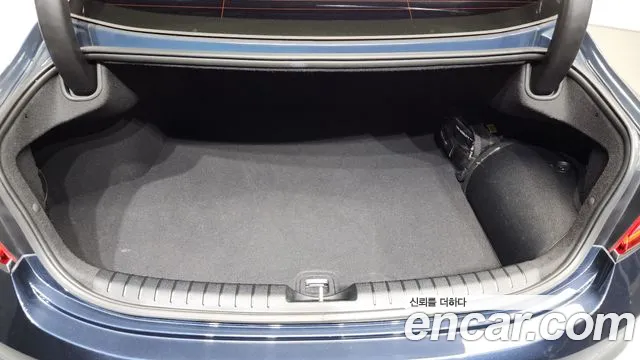 2018 Hyundai Grandeur IG Hybrid Exclusive Sold VIN KMHF2413BJA009078 – dashboard