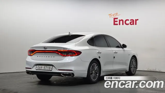 2018 Hyundai Grandeur IG Hybrid Exclusive Sold VIN KMHF2413BJA010999 – engine bay