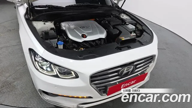 2018 Hyundai Grandeur IG Hybrid Exclusive Sold VIN KMHF2413BJA010999 – undercarriage