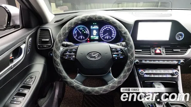 2018 Hyundai Grandeur IG Hybrid Exclusive Sold VIN KMHF2413BJA012165 – engine bay 2018 Hyundai Grandeur IG Hybrid Exclusive Sold VIN KMHF2413BJA012165 – engine bay