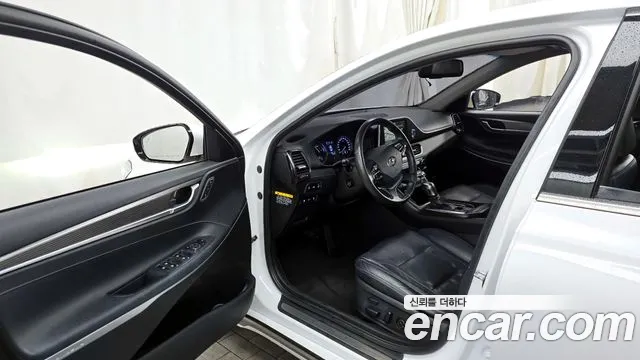 2018 Hyundai Grandeur IG Hybrid Exclusive Sold VIN KMHF2413BJA016539 – photo 18