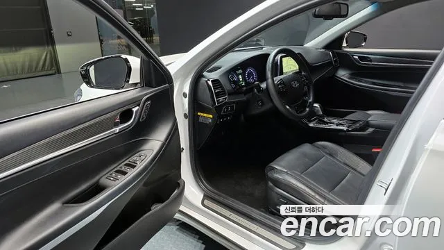 2018 Hyundai Grandeur IG Hybrid Exclusive Sold VIN KMHF2413BJA022572 – interior seats