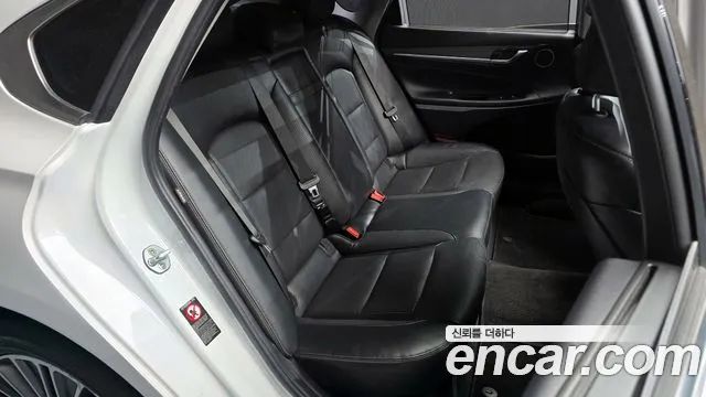 2018 Hyundai Grandeur IG Hybrid Exclusive Sold VIN KMHF2413BJA022572 – undercarriage