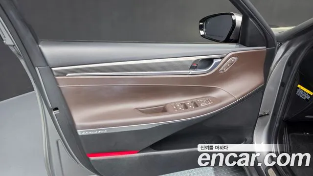 2018 Hyundai Grandeur IG Hybrid Exclusive Sold VIN KMHF2413BJA024306 – side profile
