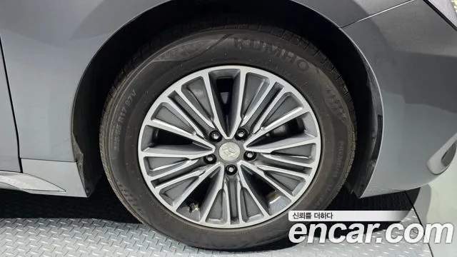 2018 Hyundai Grandeur IG Hybrid Exclusive Sold VIN KMHF2413BJA024306 – engine bay