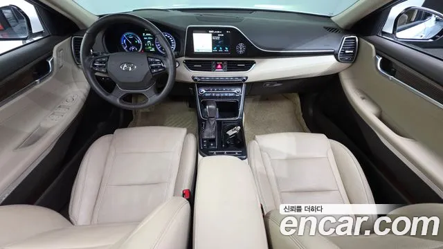2019 Hyundai Grandeur IG Hybrid Exclusive Sold VIN KMHF2413BKA026704 – rear exterior