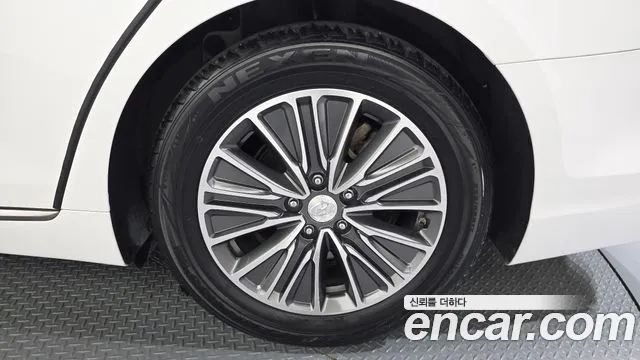 2019 Hyundai Grandeur IG Hybrid Exclusive Sold VIN KMHF2413BKA026704 – photo 19