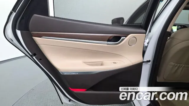 2019 Hyundai Grandeur IG Hybrid Exclusive Sold VIN KMHF2413BKA026704 – photo 26