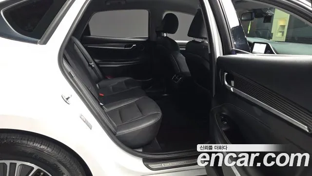 2019 Hyundai Grandeur IG Hybrid Exclusive Sold VIN KMHF2413BKA027624 – photo 12