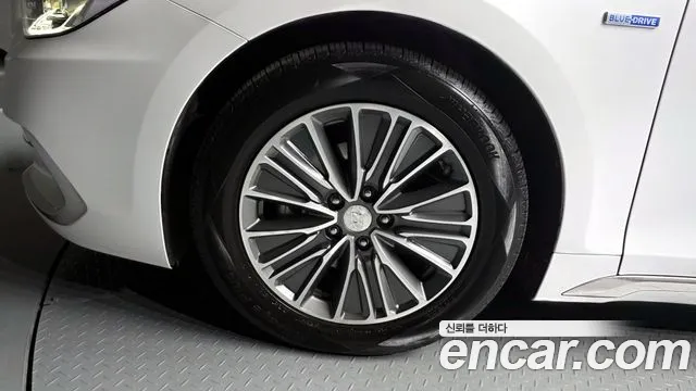 2019 Hyundai Grandeur IG Hybrid Exclusive Sold VIN KMHF2413BKA027624 – photo 27